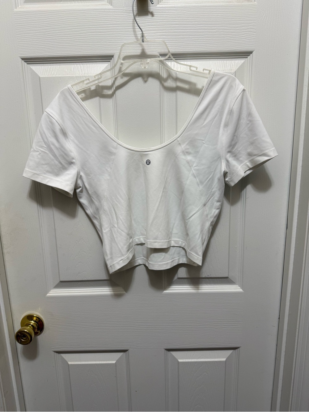 Lululemon White Cropped V-Neck Short Sleeve Tee - Size 10 - Picture 4 of 5